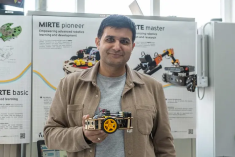 New lab develops robots that understand humans
